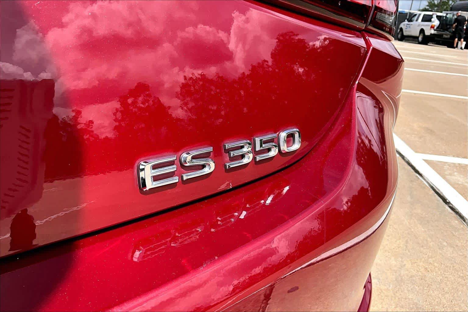 Used 2020 Lexus ES 350 Ultra Luxury w/ Accessory Package 2 FWD image 10
