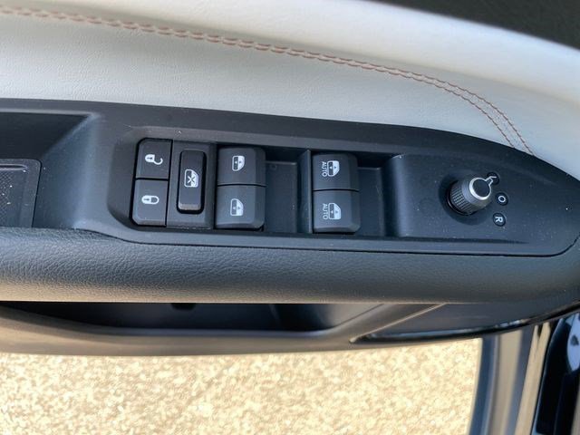 Used 2024 Jeep Compass Limited AWD/4WD image 38