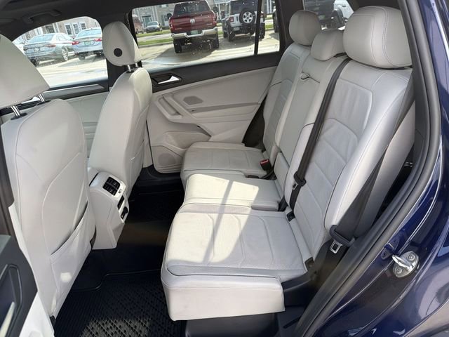 Used 2022 Volkswagen Tiguan SEL R-Line AWD/4WD image 25