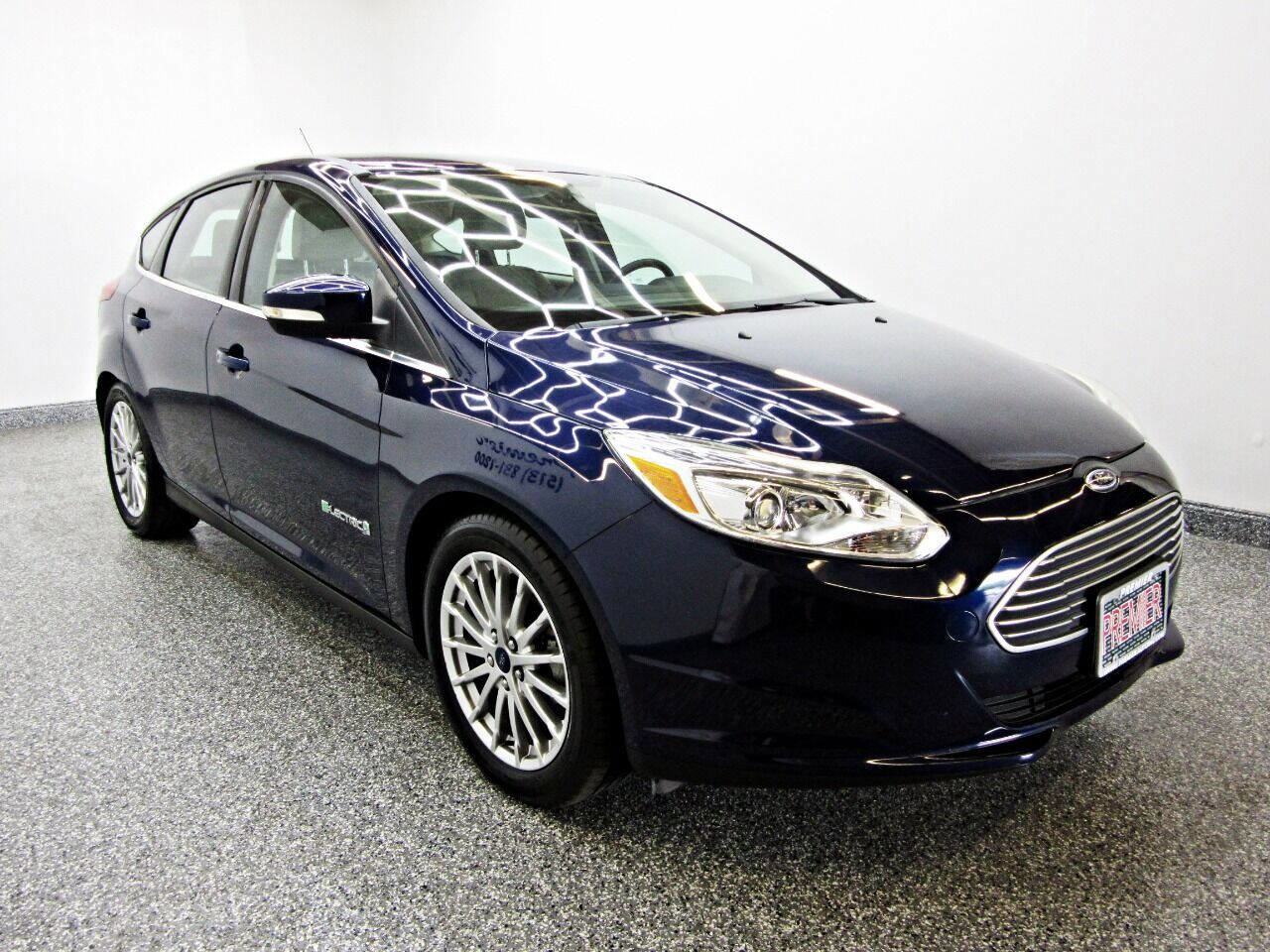 Used 2016 Ford Focus Electric 4dr Hatchback image 3