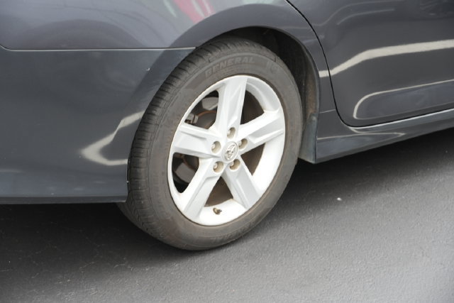 Used 2012 Toyota Camry SE FWD image 22