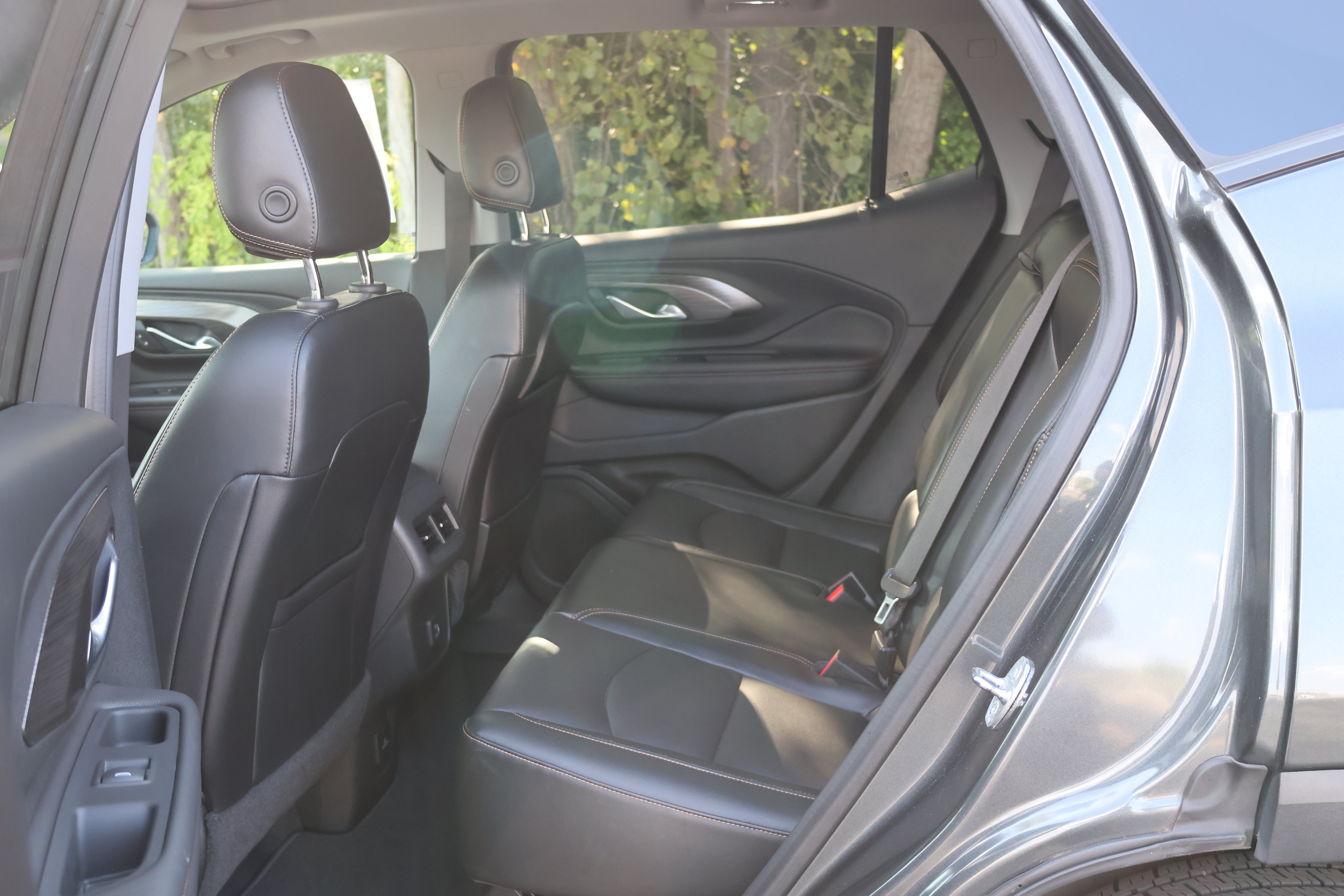 Used 2020 GMC Terrain SLT w/ Preferred Package AWD/4WD image 16