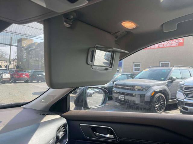 Used 2023 Nissan Rogue Platinum w/ Platinum Premium Package image 30