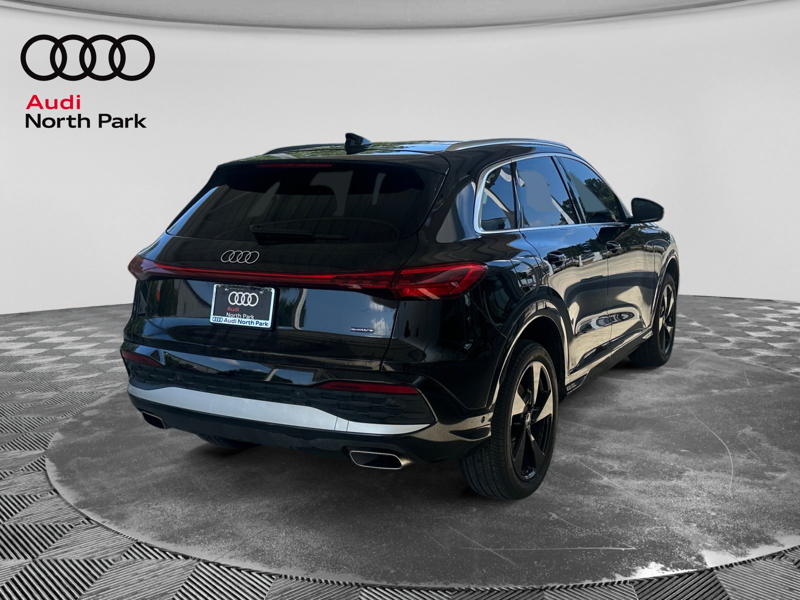 Used 2025 Audi Q5 Premium Plus AWD/4WD image 5