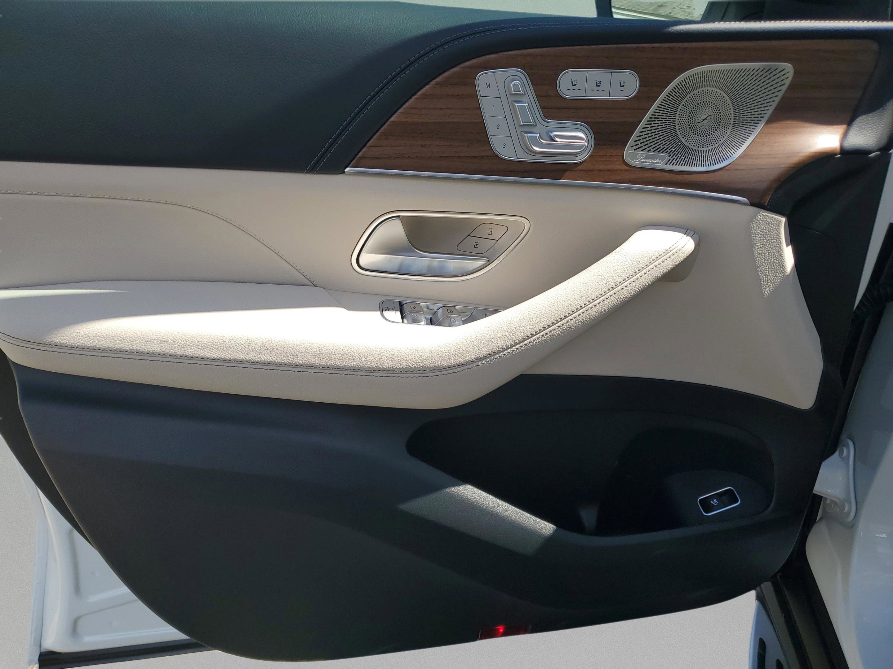 New 2026 Mercedes-Benz GLS 580 4MATIC image 15