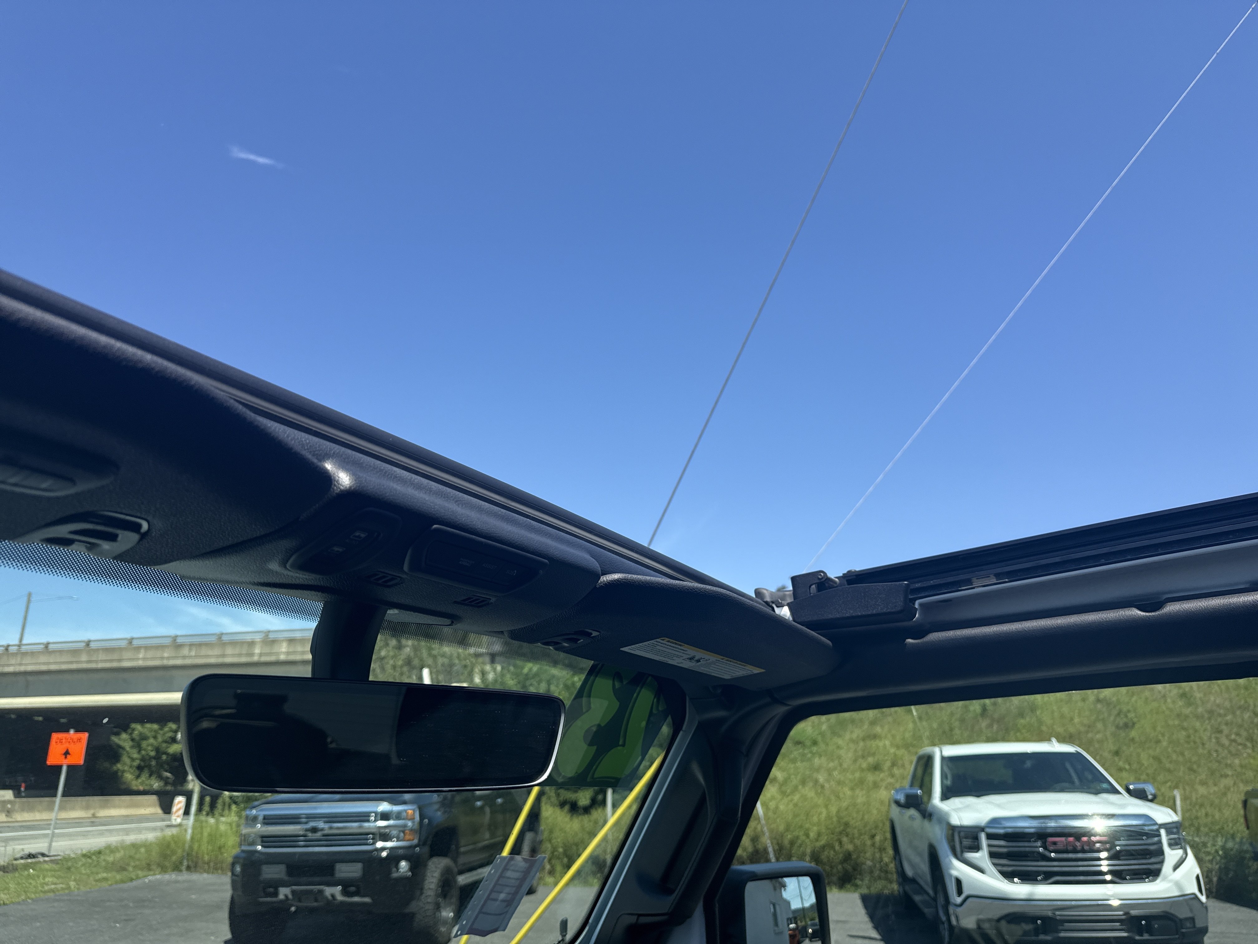 Used 2023 Jeep Wrangler Unlimited w/ Sun & Screen Package AWD/4WD image 30