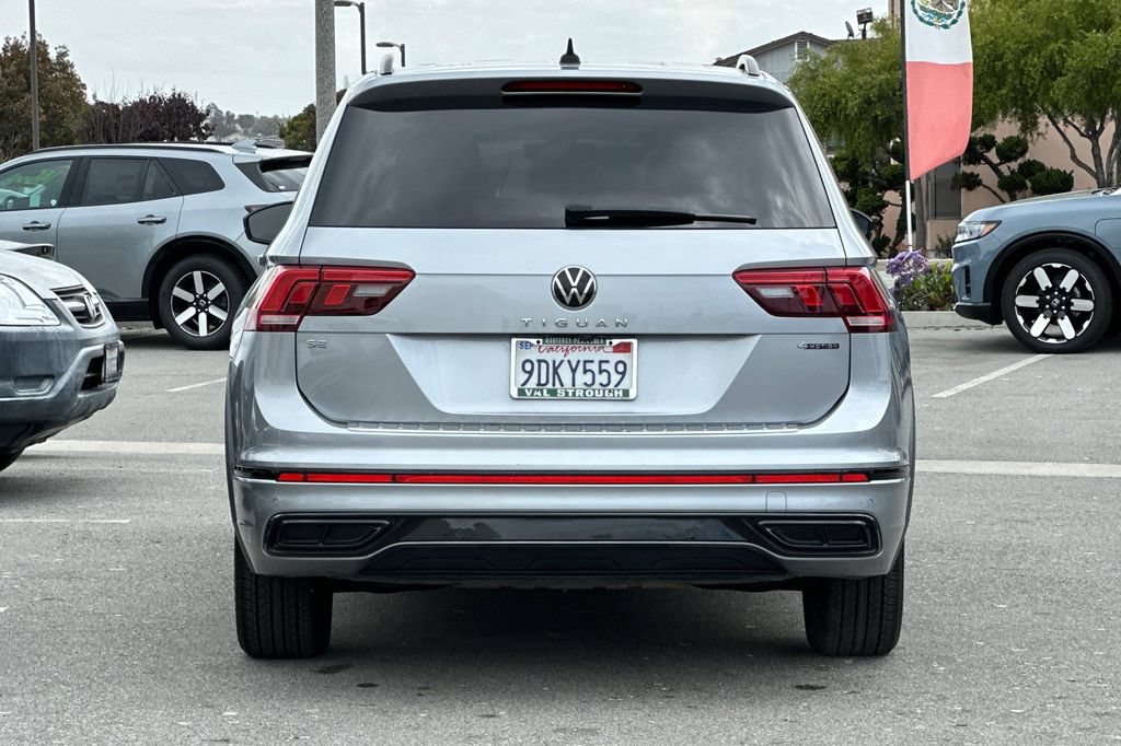 Used 2022 Volkswagen Tiguan SE R-Line AWD/4WD image 4