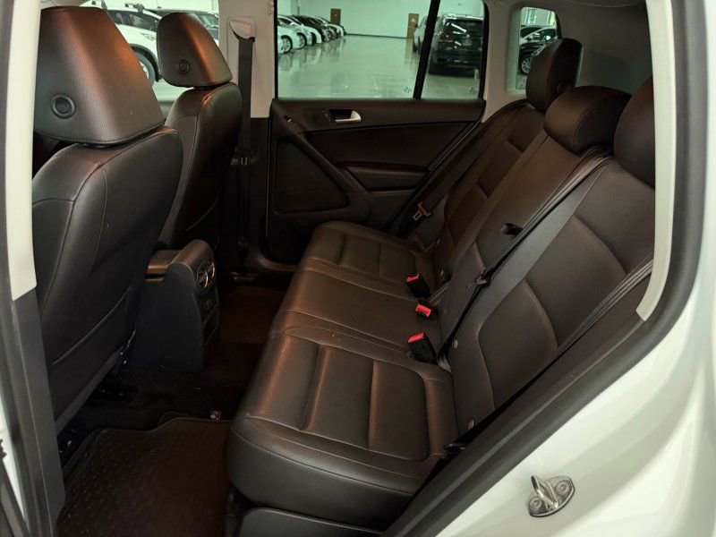 Used 2017 Volkswagen Tiguan Wolfsburg Edition image 15