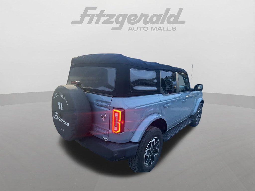 Used 2022 Ford Bronco Outer Banks AWD/4WD image 3