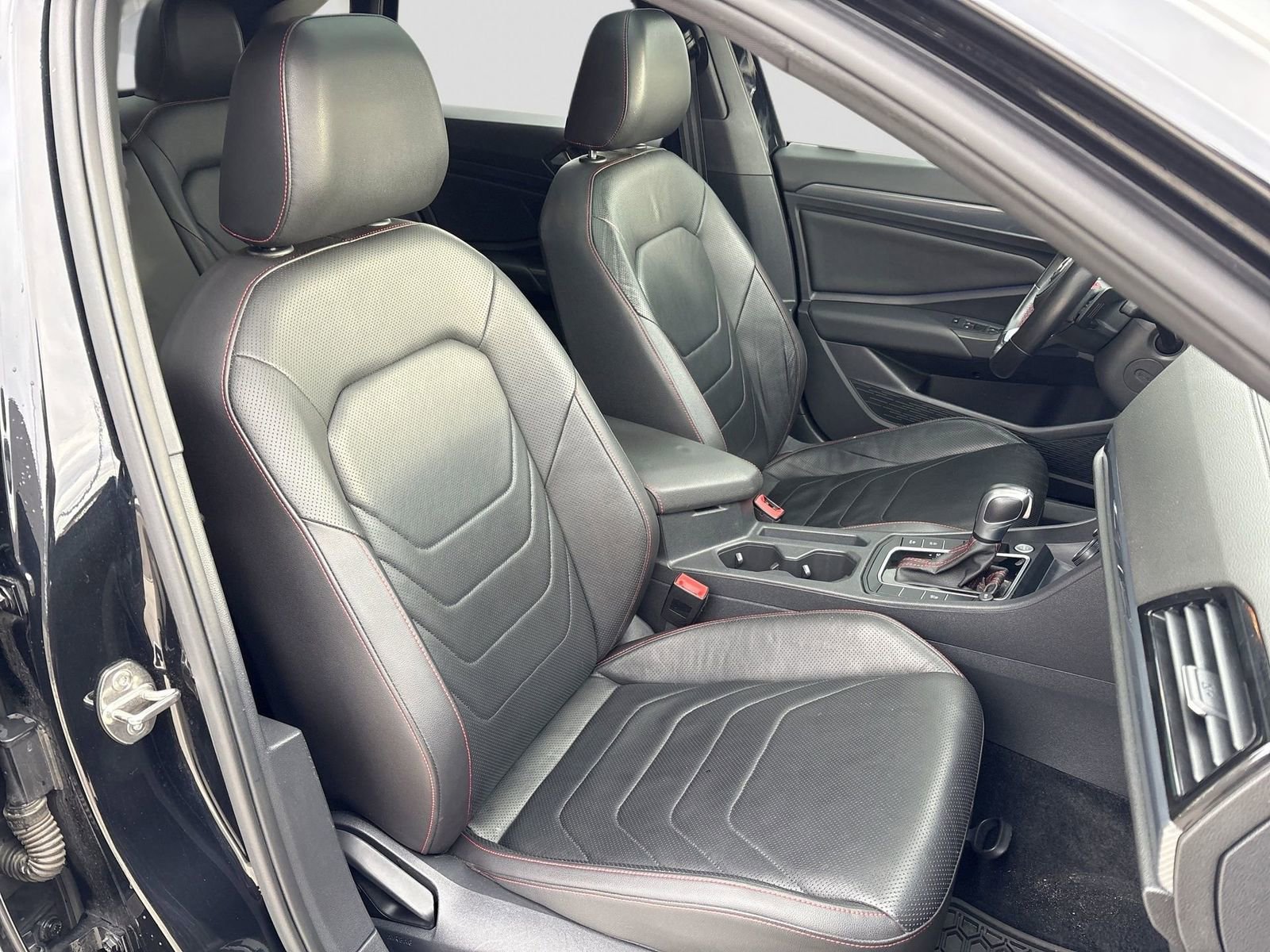 Used 2021 Volkswagen Jetta GLI Autobahn image 24