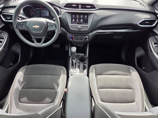 Used 2022 Chevrolet TrailBlazer LT w/ Confidence II Package FWD image 12