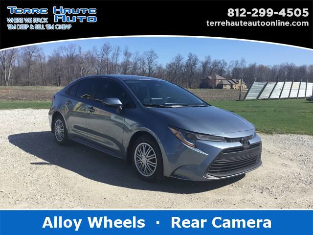 Used 2025 Toyota Corolla LE FWD image 1
