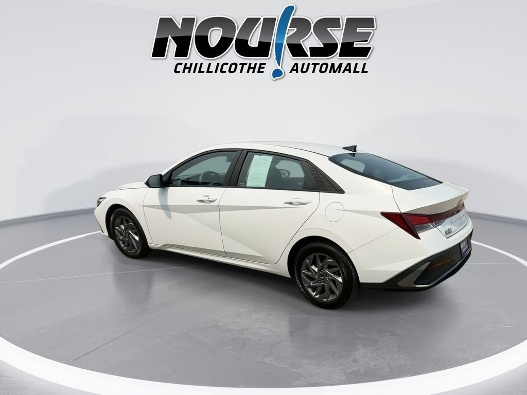 Used 2024 Hyundai Elantra SEL FWD image 6