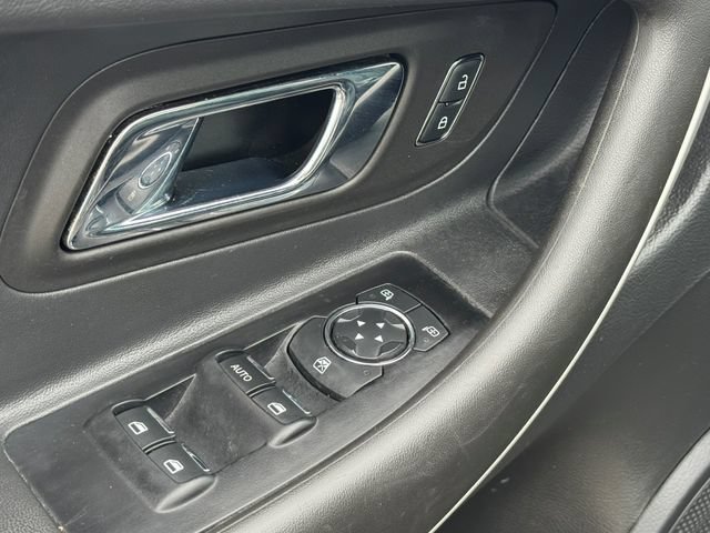 Used 2018 Ford Taurus SEL AWD/4WD image 25