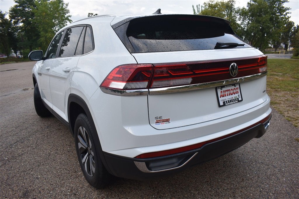 Used 2024 Volkswagen Atlas Cross Sport SE image 5