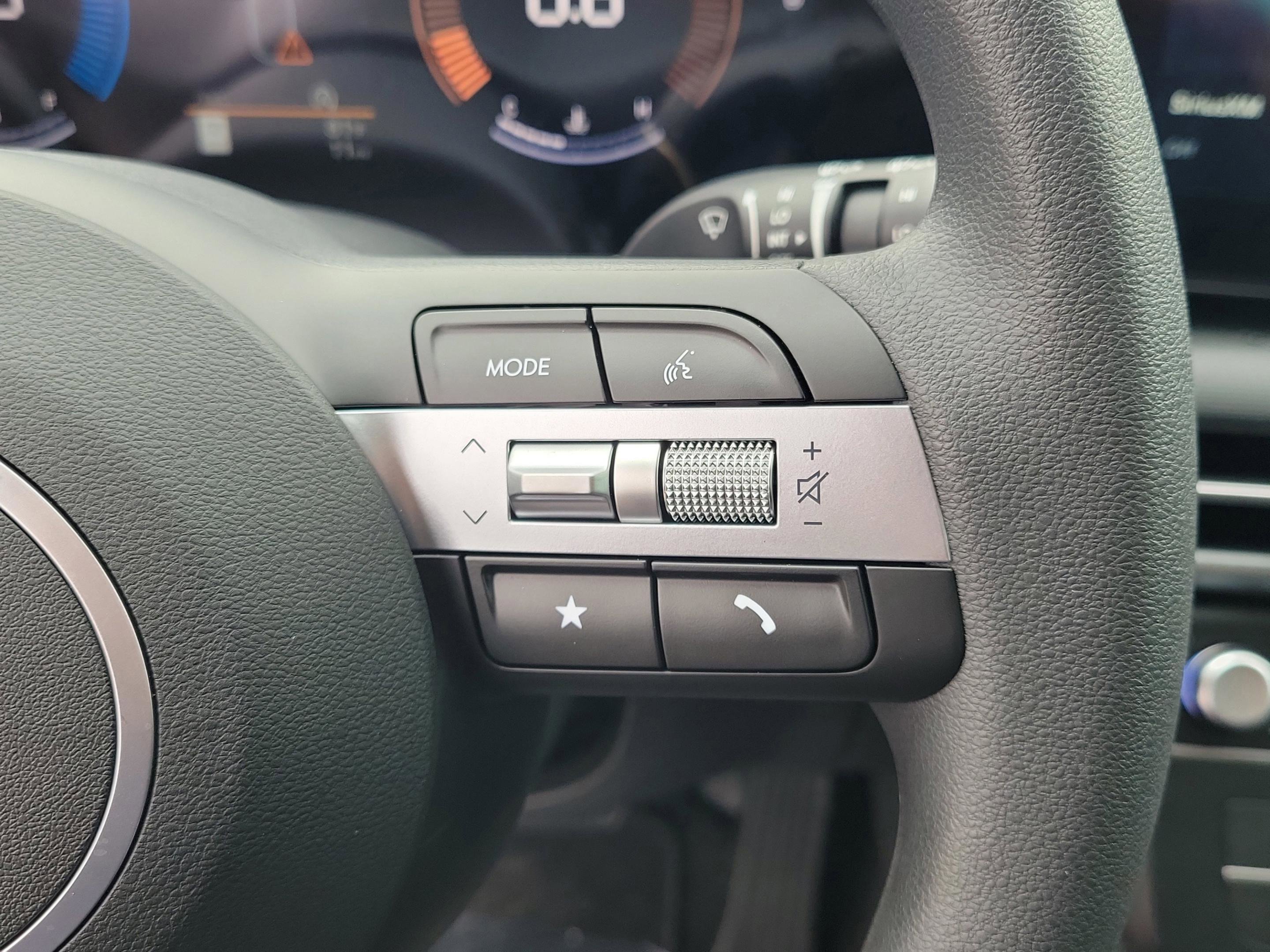 New 2026 Hyundai Tucson SE image 19