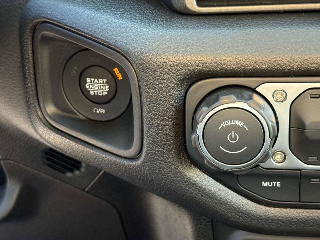 New 2026 Jeep Gladiator Sport AWD/4WD image 27