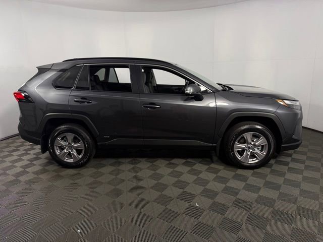 Used 2025 Toyota RAV4 XLE image 10