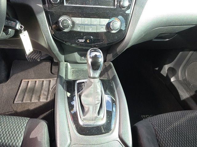 Used 2020 Nissan Rogue Sport S w/ Appearance Package image 18