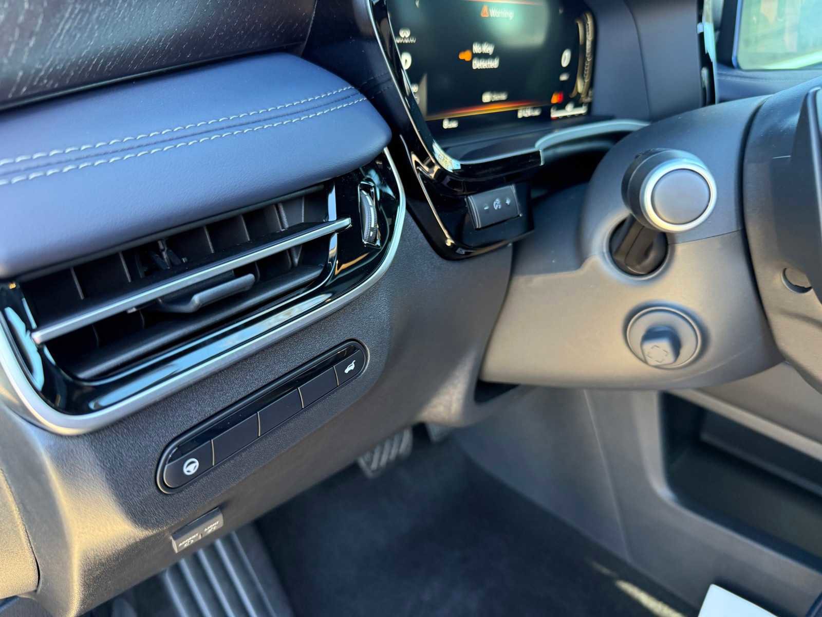 New 2026 INFINITI QX60 Sport w/ Dark Cargo Package image 13