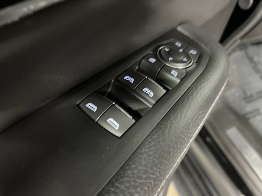 Certified 2025 GMC Yukon Denali AWD/4WD image 17