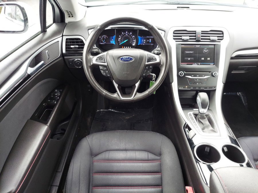 Used 2014 Ford Fusion SE image 10