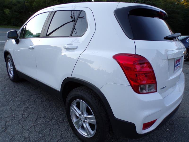 Used 2020 Chevrolet Trax LS w/ Fleet Convenience Package FWD image 9