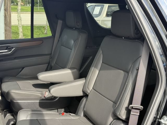 Used 2026 GMC Yukon Denali w/ Sun & Power Step Package AWD/4WD image 30