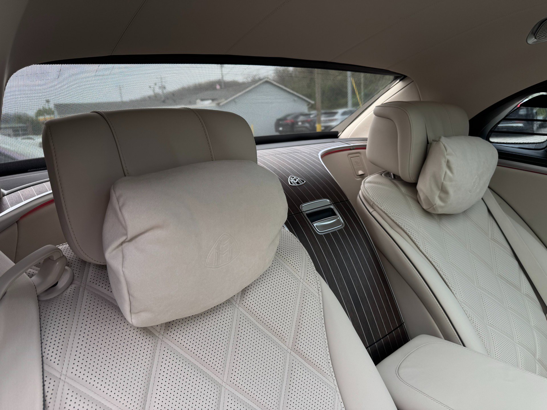 Used 2025 Mercedes-Benz Maybach S 680 4MATIC image 31