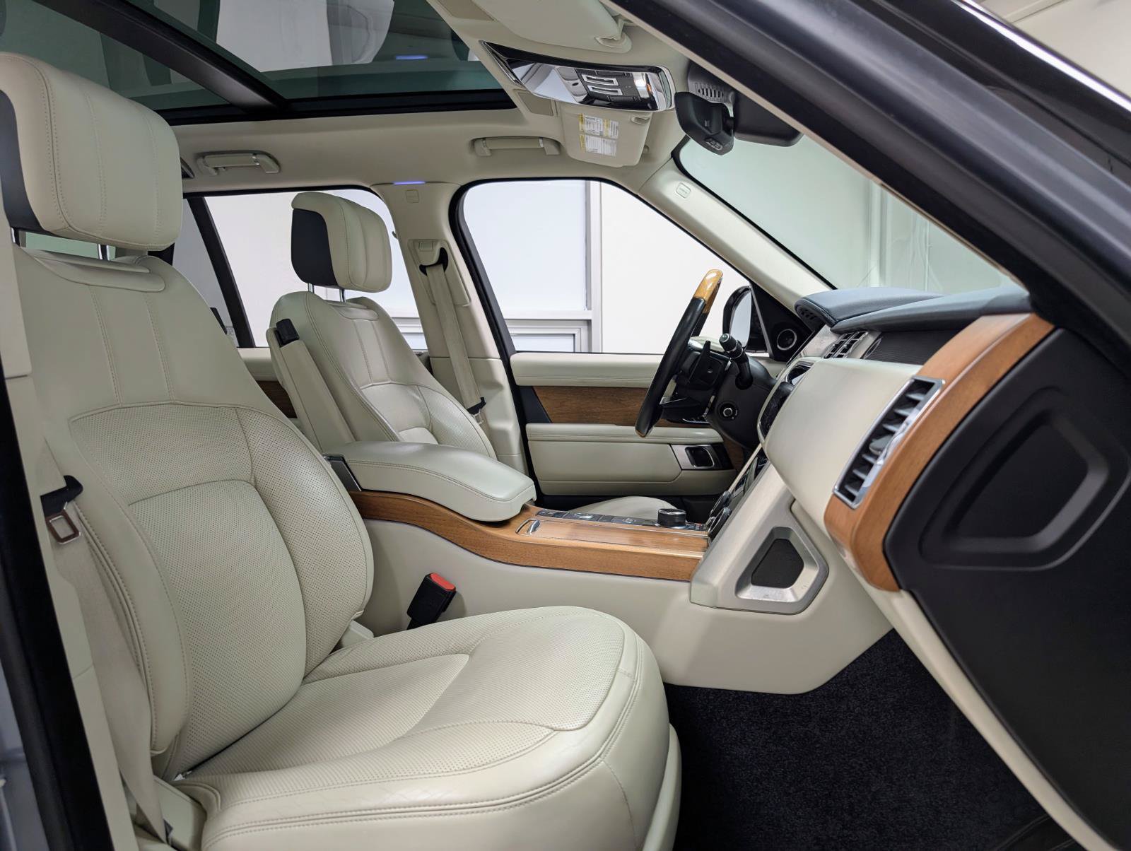Used 2020 Land Rover Range Rover HSE AWD/4WD image 23