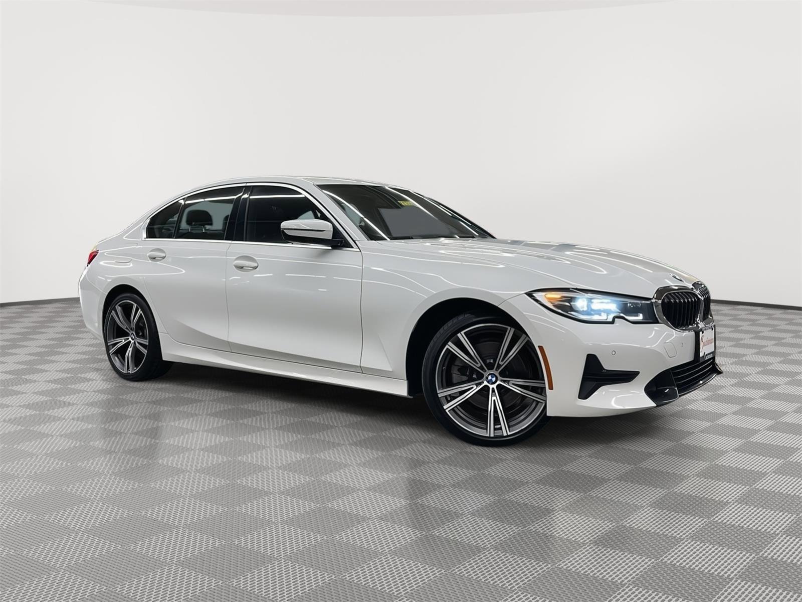 Used 2021 BMW 330e xDrive w/ Convenience Package image 2