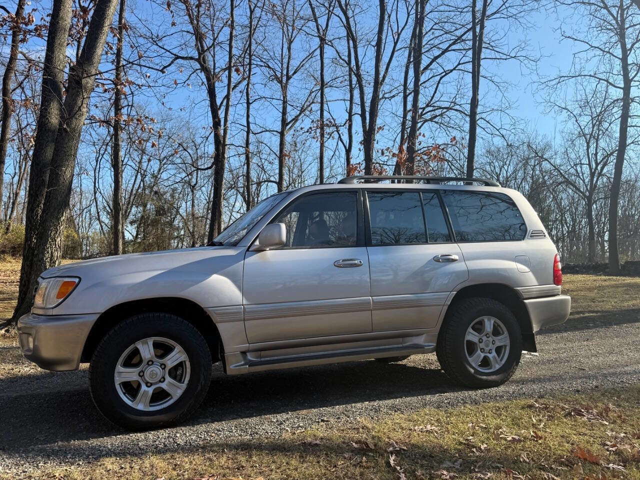 Used 2000 Toyota Land Cruiser Base AWD 4dr SUV image 12