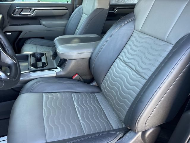 Used 2025 Chevrolet Silverado 2500 ZR2 w/ Technology Package AWD/4WD image 25