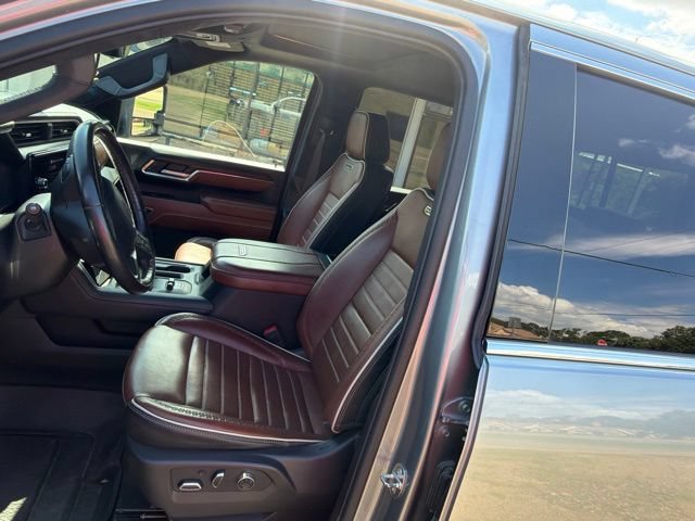Used 2024 GMC Sierra 2500 Denali Ultimate AWD/4WD image 10