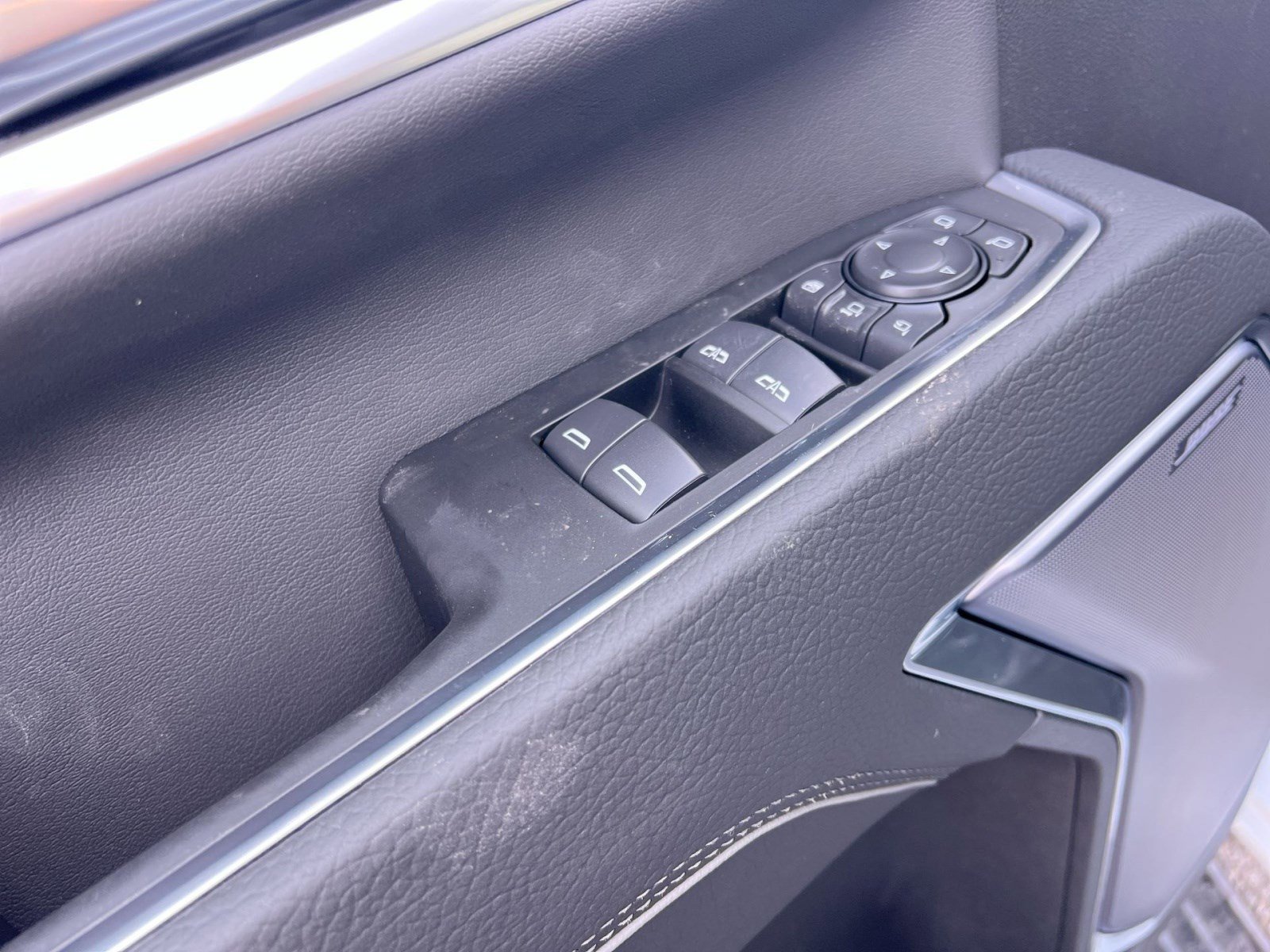 New 2026 GMC Sierra 2500 Denali w/ Denali Reserve Package image 14