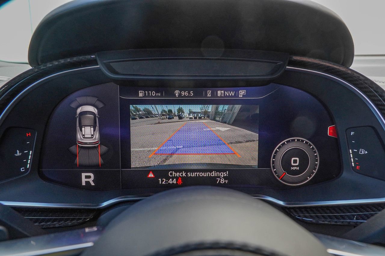 Used 2021 Audi R8 V10 w/ Premium Package image 31