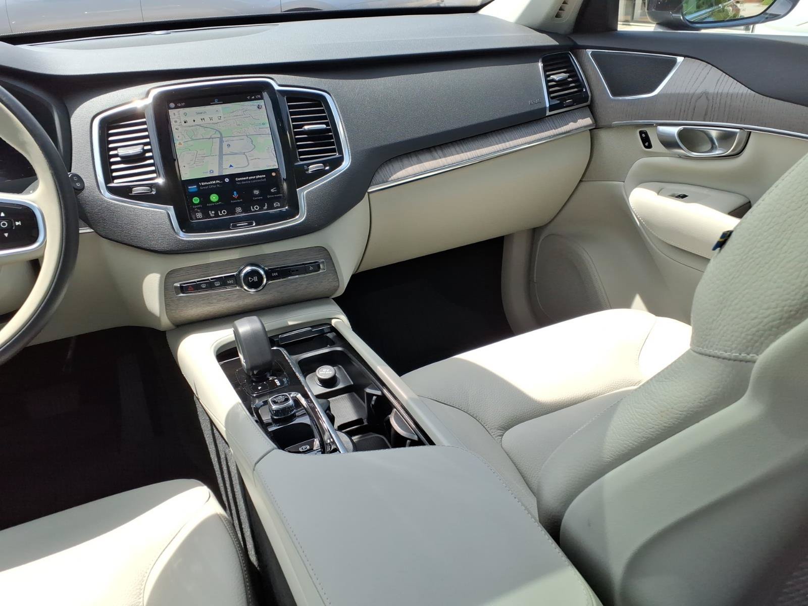 Certified 2024 Volvo XC90 T8 Plus w/ Protection Package Premier AWD/4WD image 15