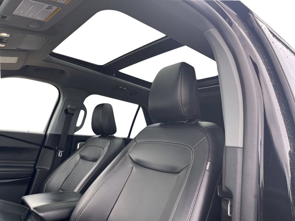 Used 2022 Ford Explorer Limited AWD/4WD image 11