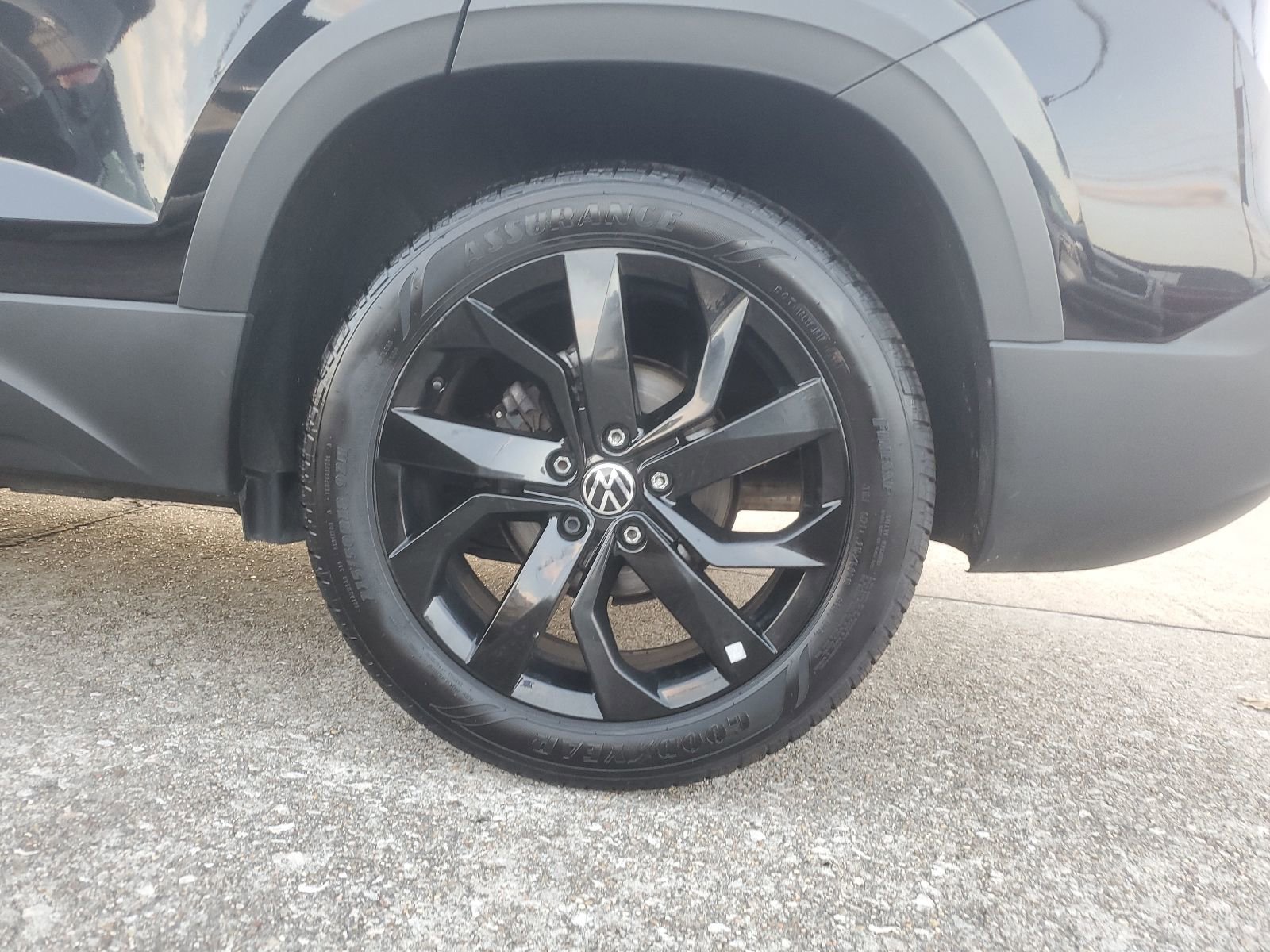 Used 2023 Volkswagen Taos SE image 7