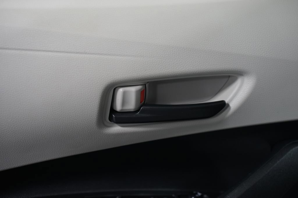 Certified 2022 Toyota Corolla LE image 28