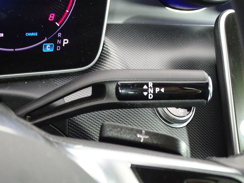 Used 2024 Mercedes-Benz C 300 Sedan image 41