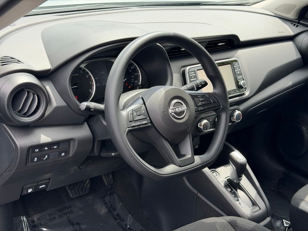 Used 2025 Nissan Kicks Play S FWD image 16