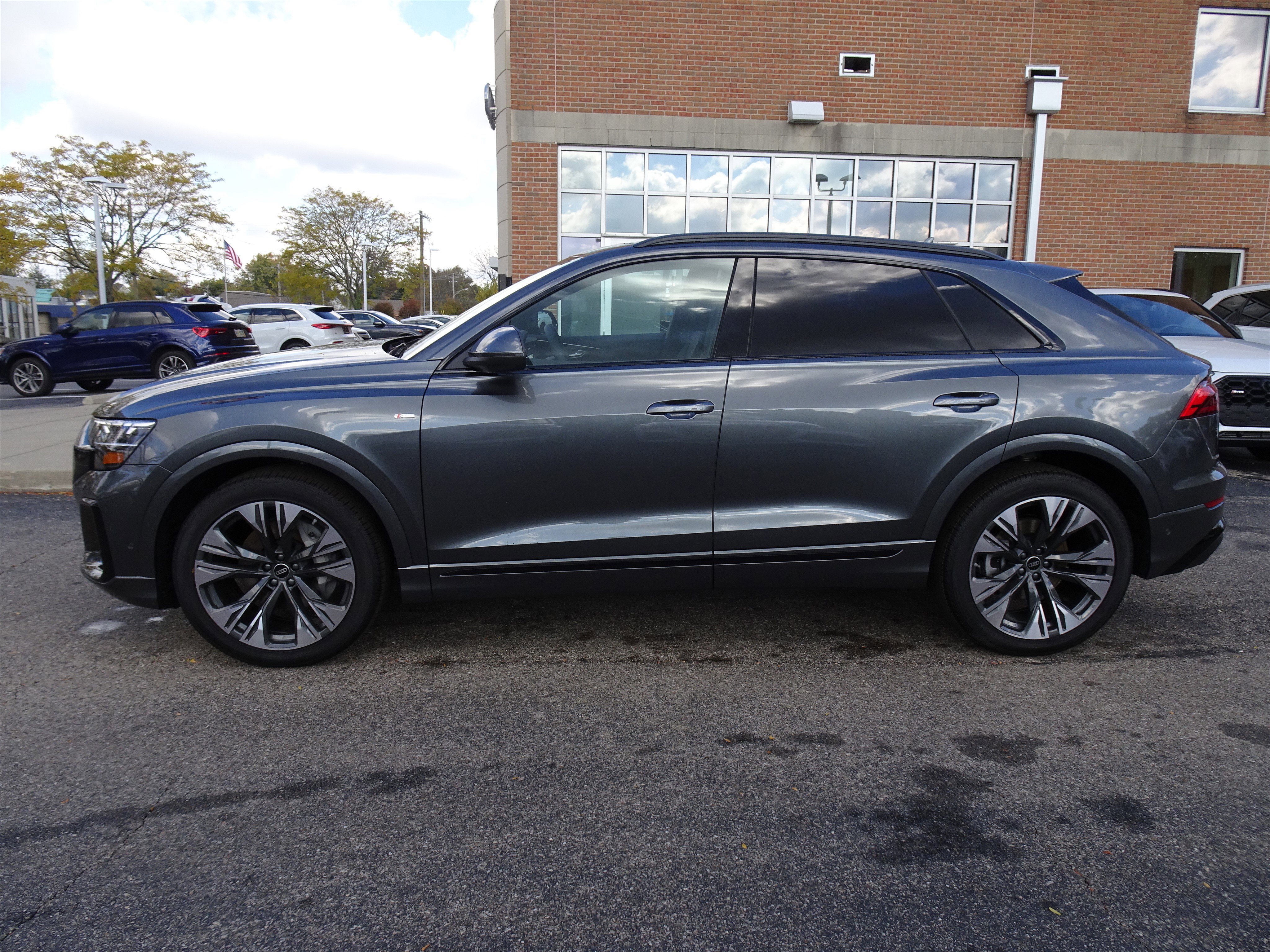 New 2026 Audi Q8 Premium Plus image 2