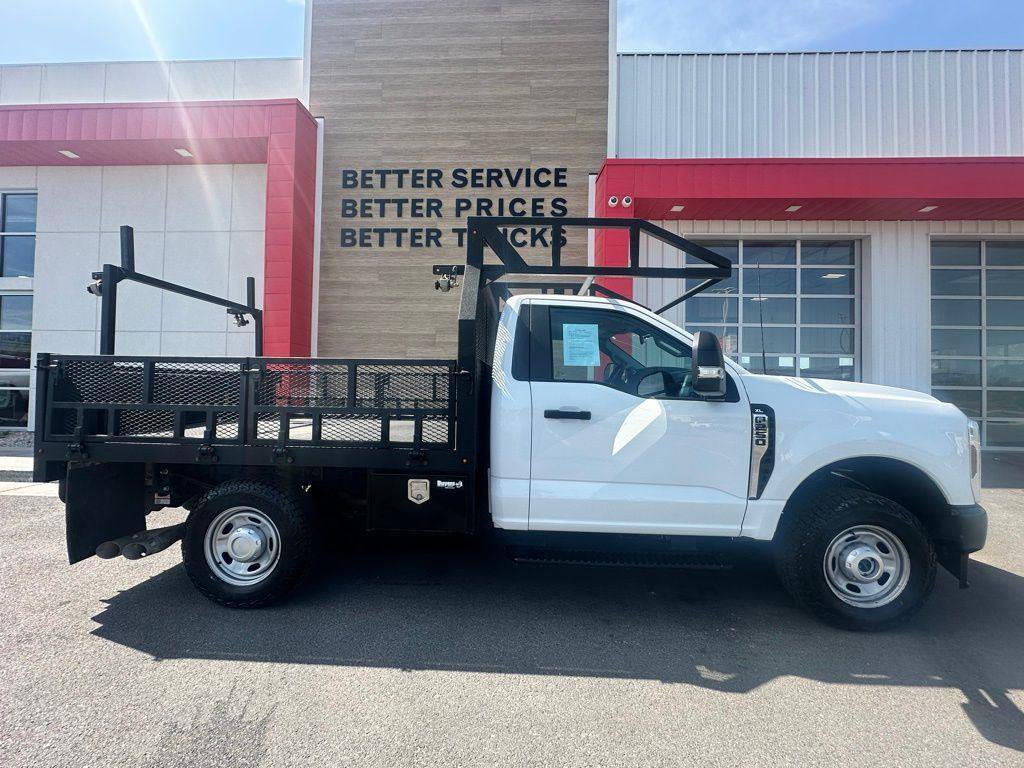 Used 2024 Ford F250 XL image 2