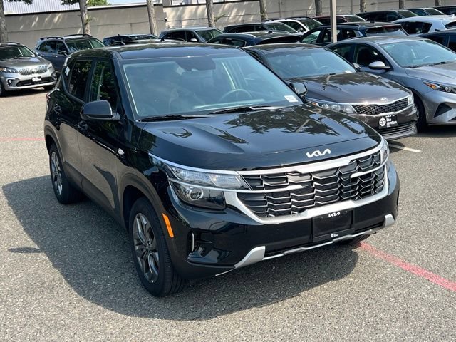 Used 2026 Kia Seltos LX AWD/4WD image 7