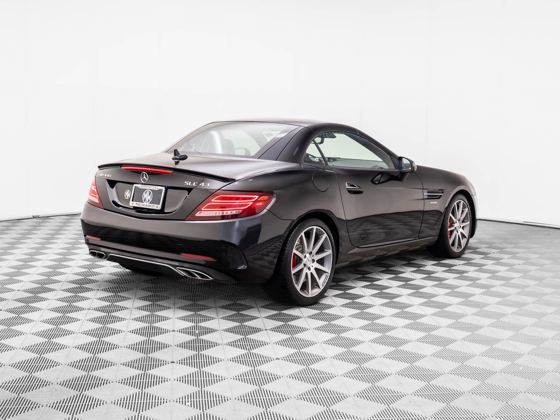Used 2017 Mercedes-Benz SLC 43 AMG image 5