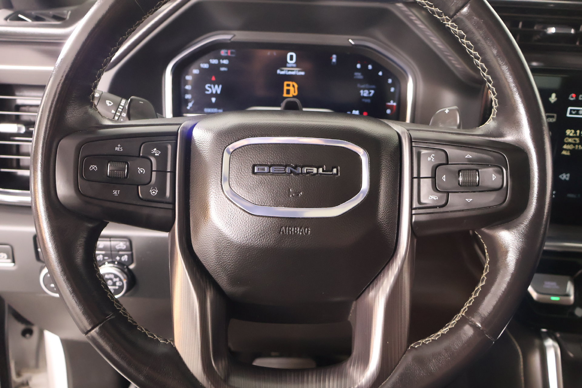 Used 2024 GMC Sierra 1500 Denali Ultimate AWD/4WD image 3