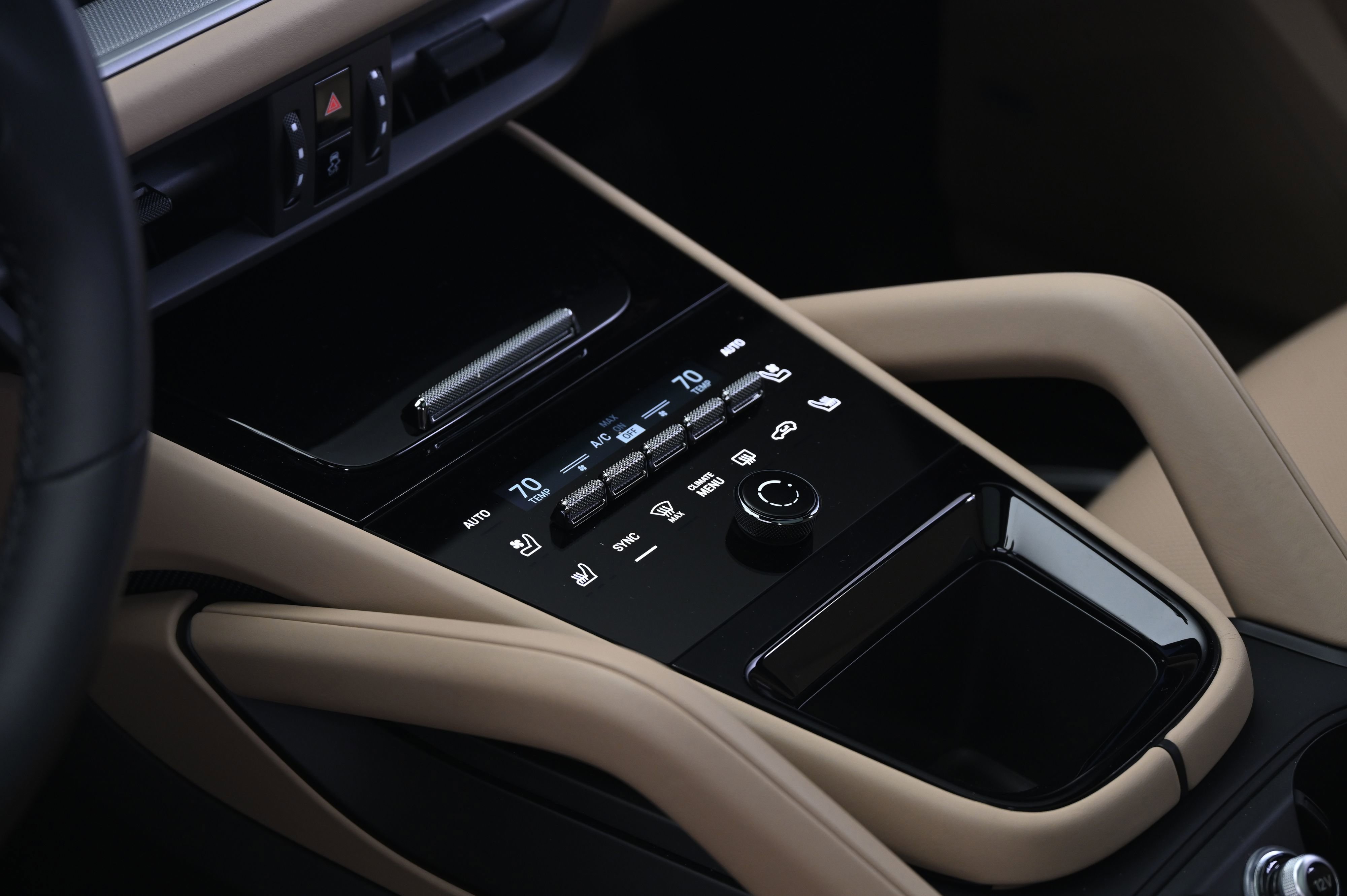 Certified 2024 Porsche Cayenne Coupe image 34