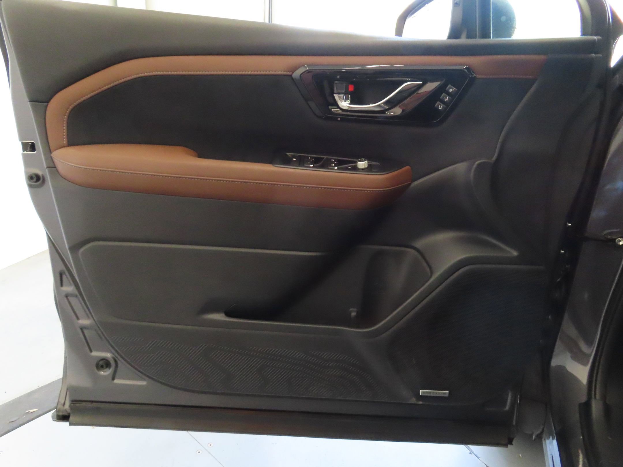 Used 2025 Subaru Forester Touring AWD/4WD image 12