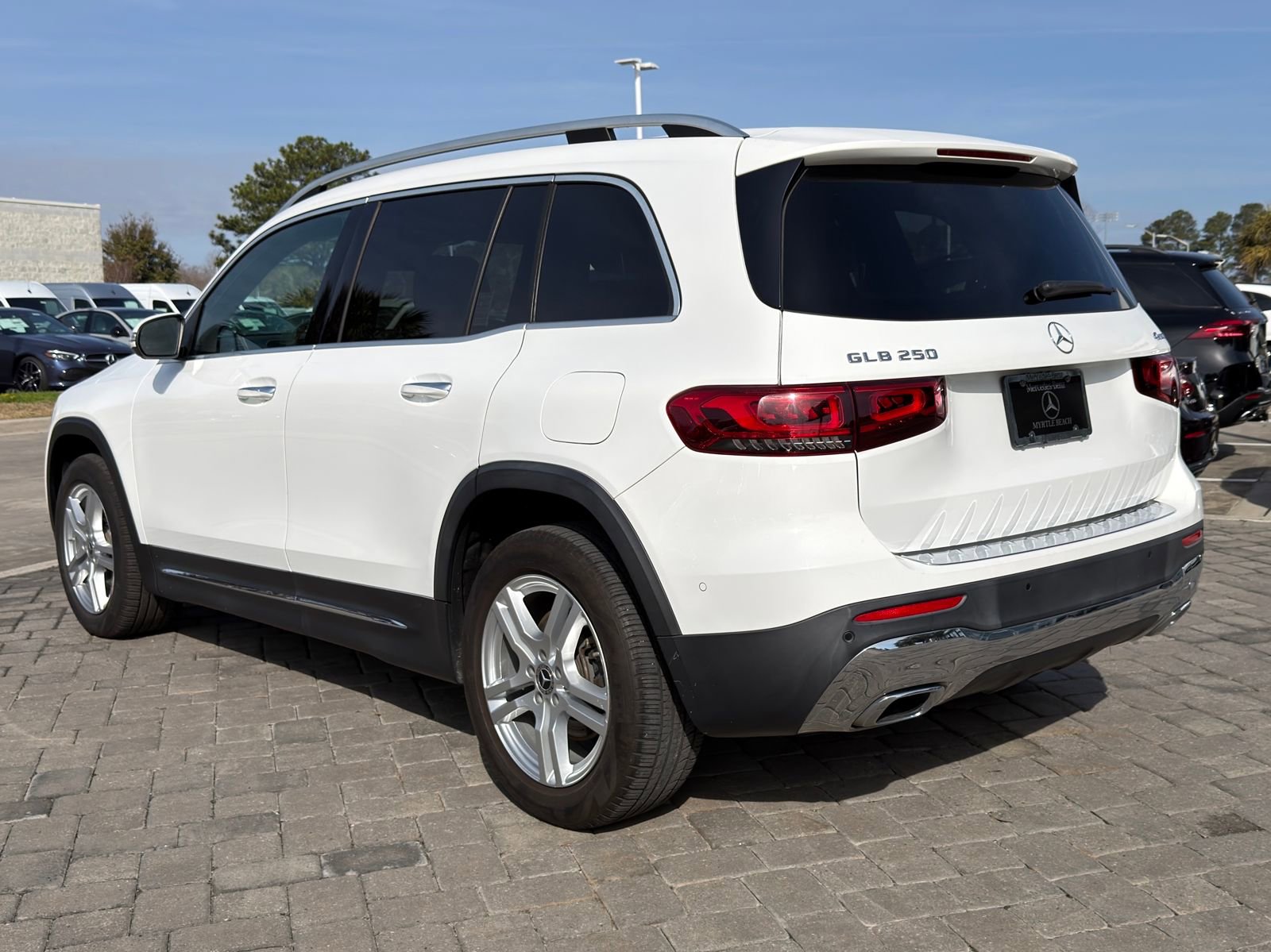 Used 2020 Mercedes-Benz GLB 250 4MATIC image 11